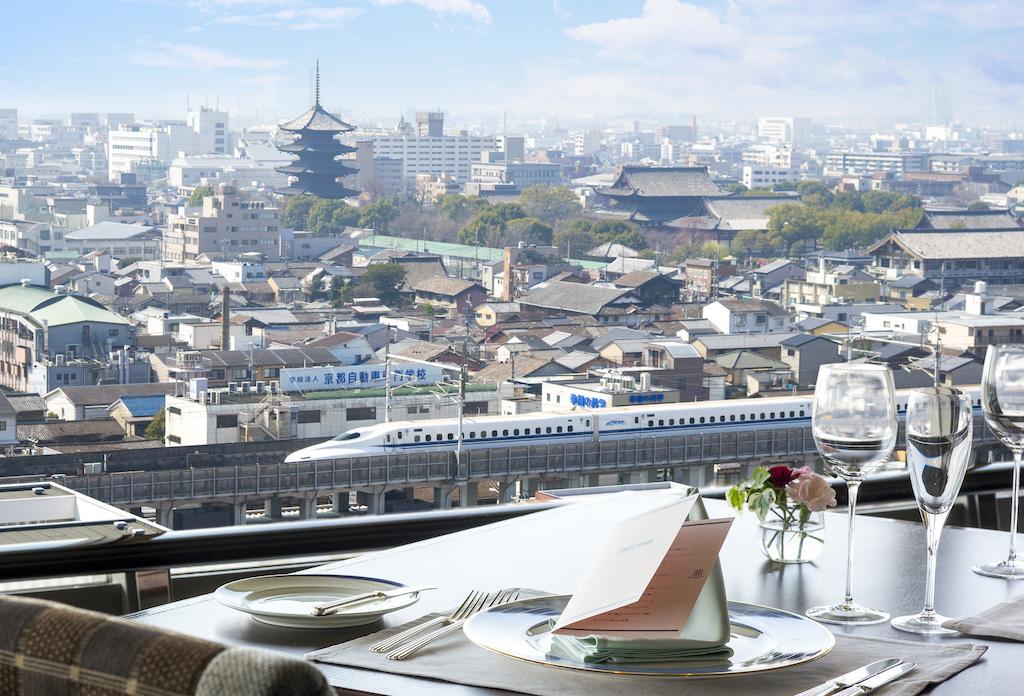 Rihga Royal Hotel Kioto Exterior foto View from the restaurant