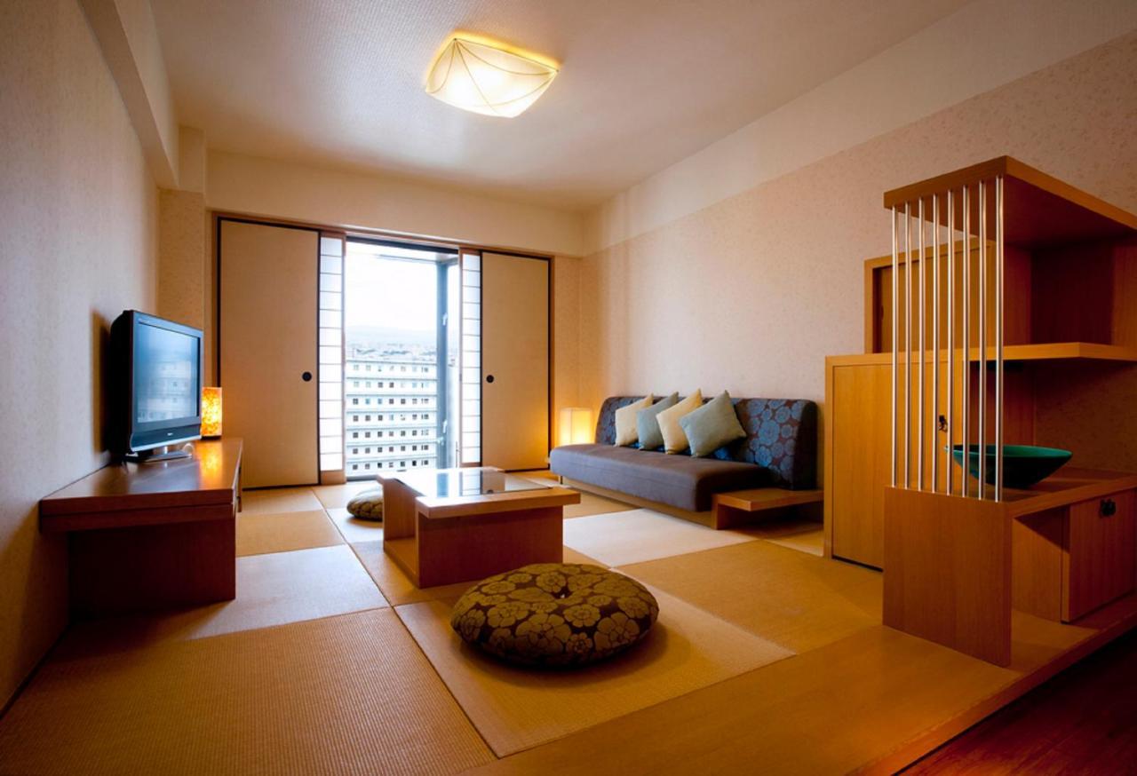 Rihga Royal Hotel Kioto Exterior foto A Japanese-style room at the hotel